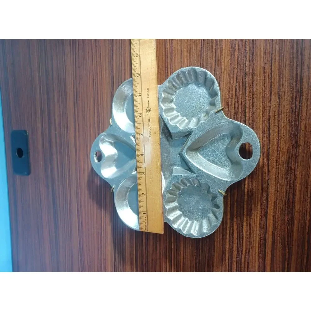 Vintage Cast Aluminum Baking Mold 9” X 8” Hanging Star Hearts Circles - Picture 13 of 15